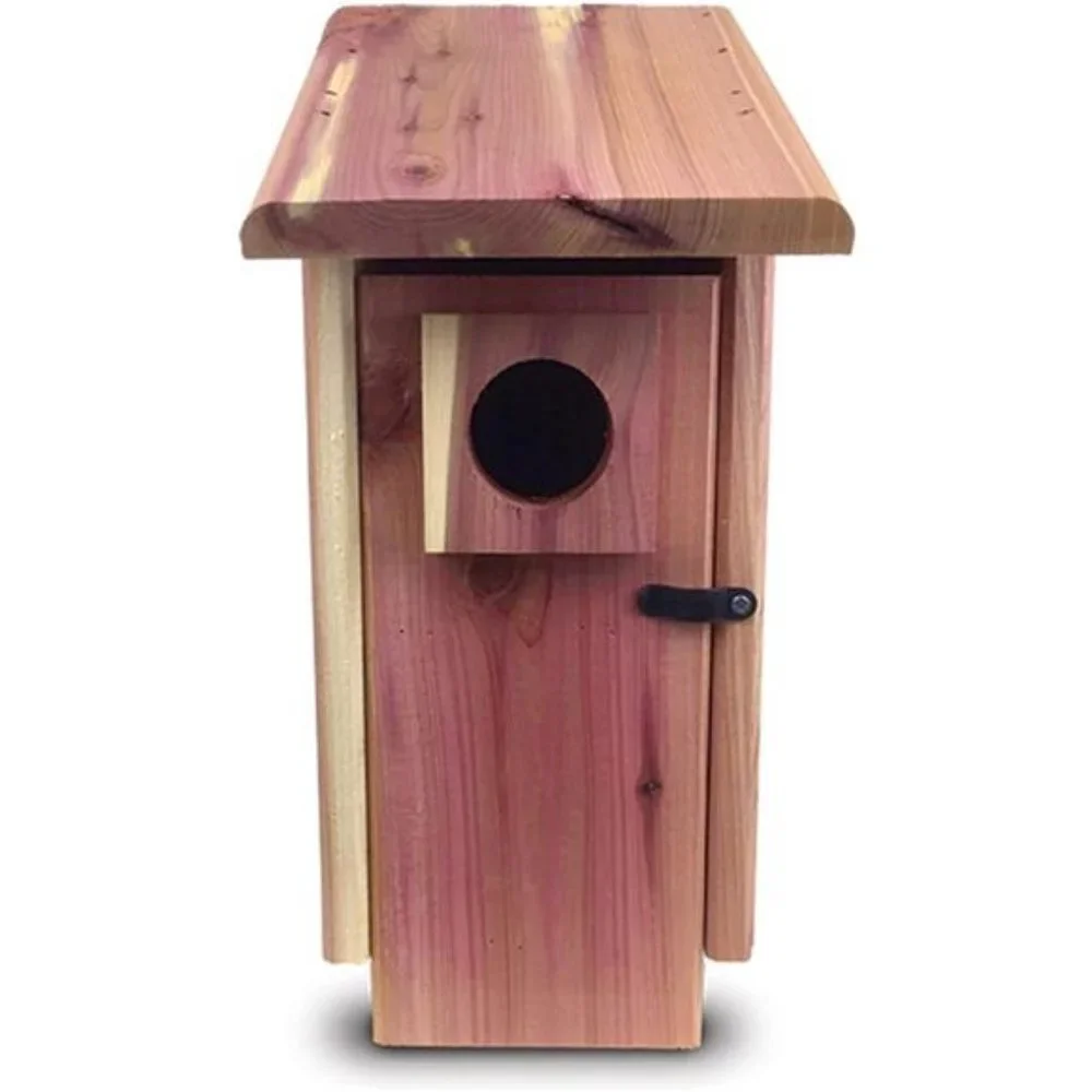 PRIDE CEDAR HOUSE W/PREDATOR GUARD Holds 1 Adult, 5 - 6 Babies
